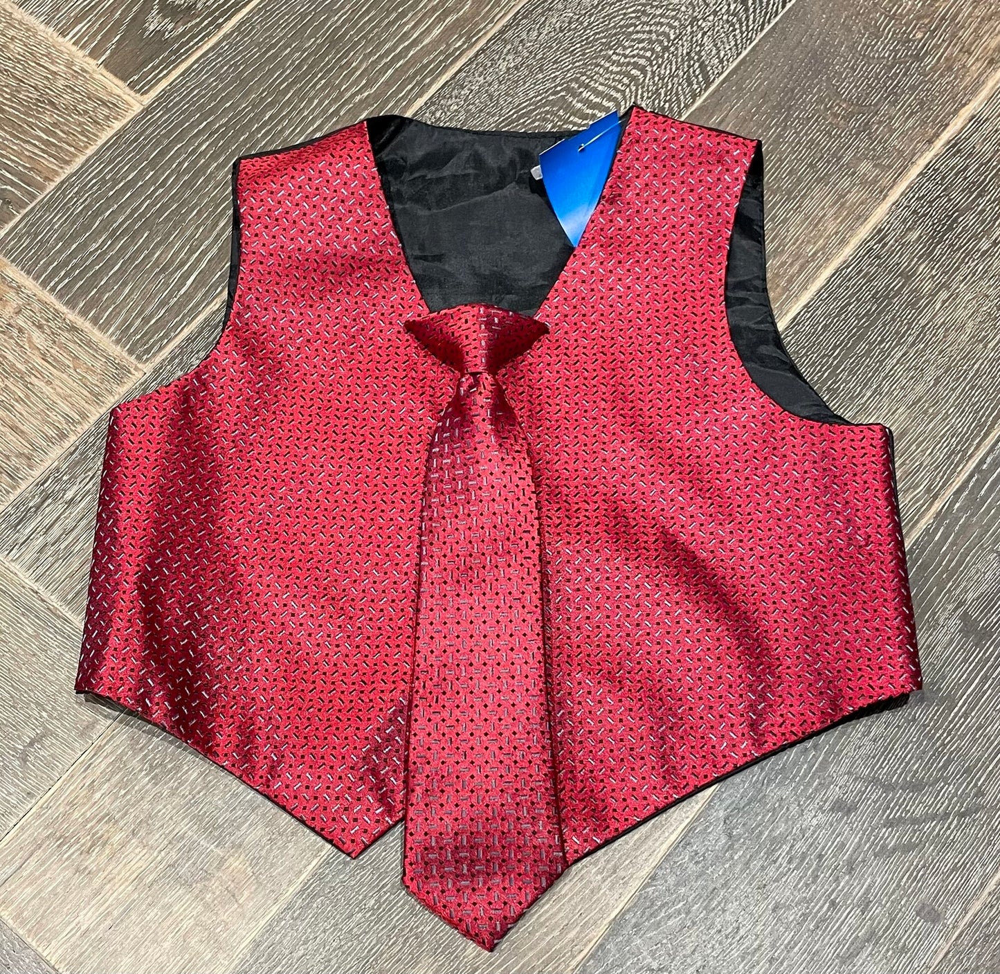 Red Vest & Tie, 18M