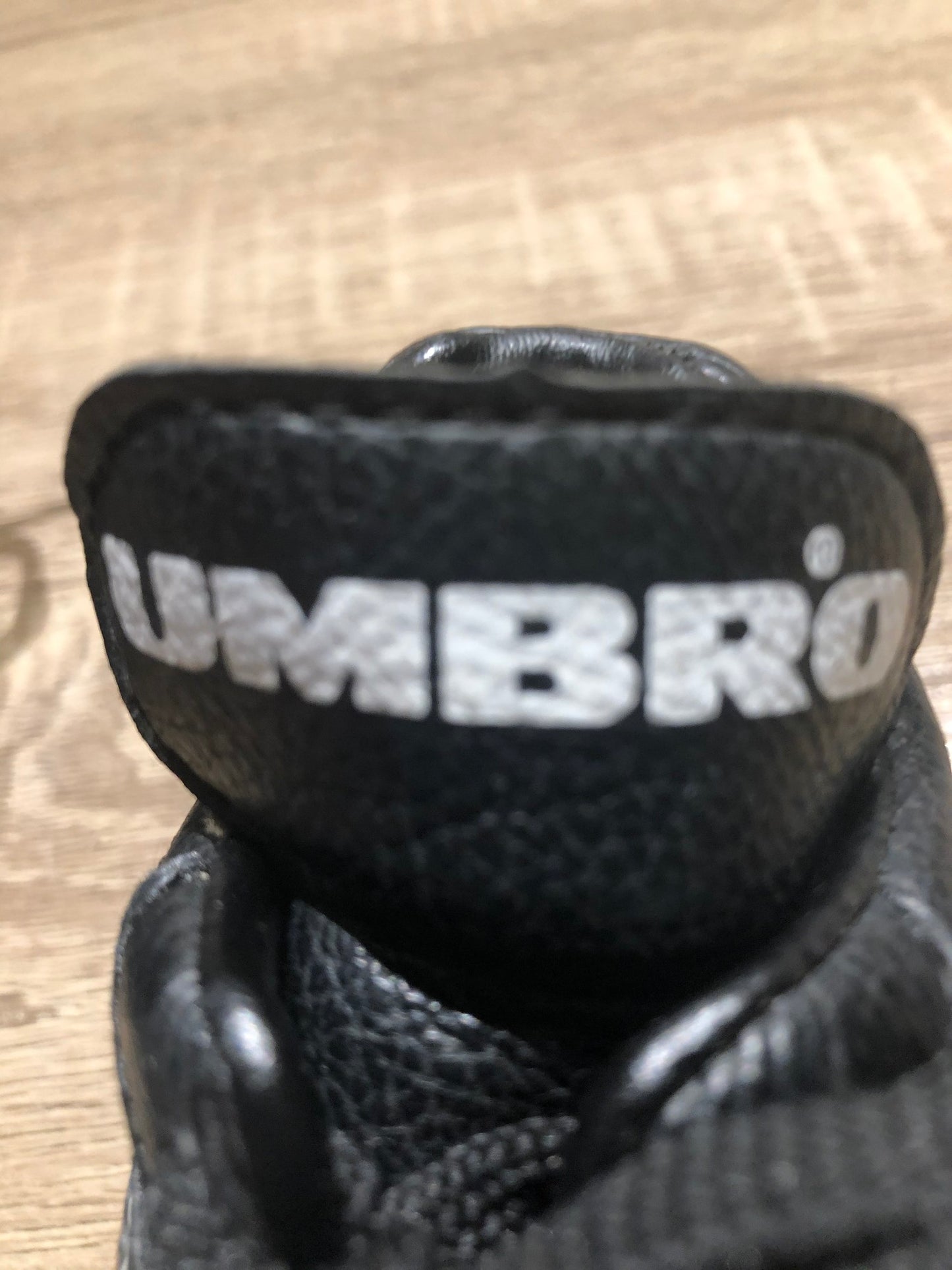 Black Umbro Baseball Shoes, 6T