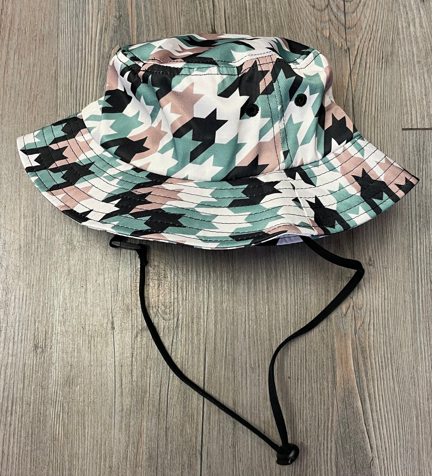 Multi Headster Bucket Hut, 52CM