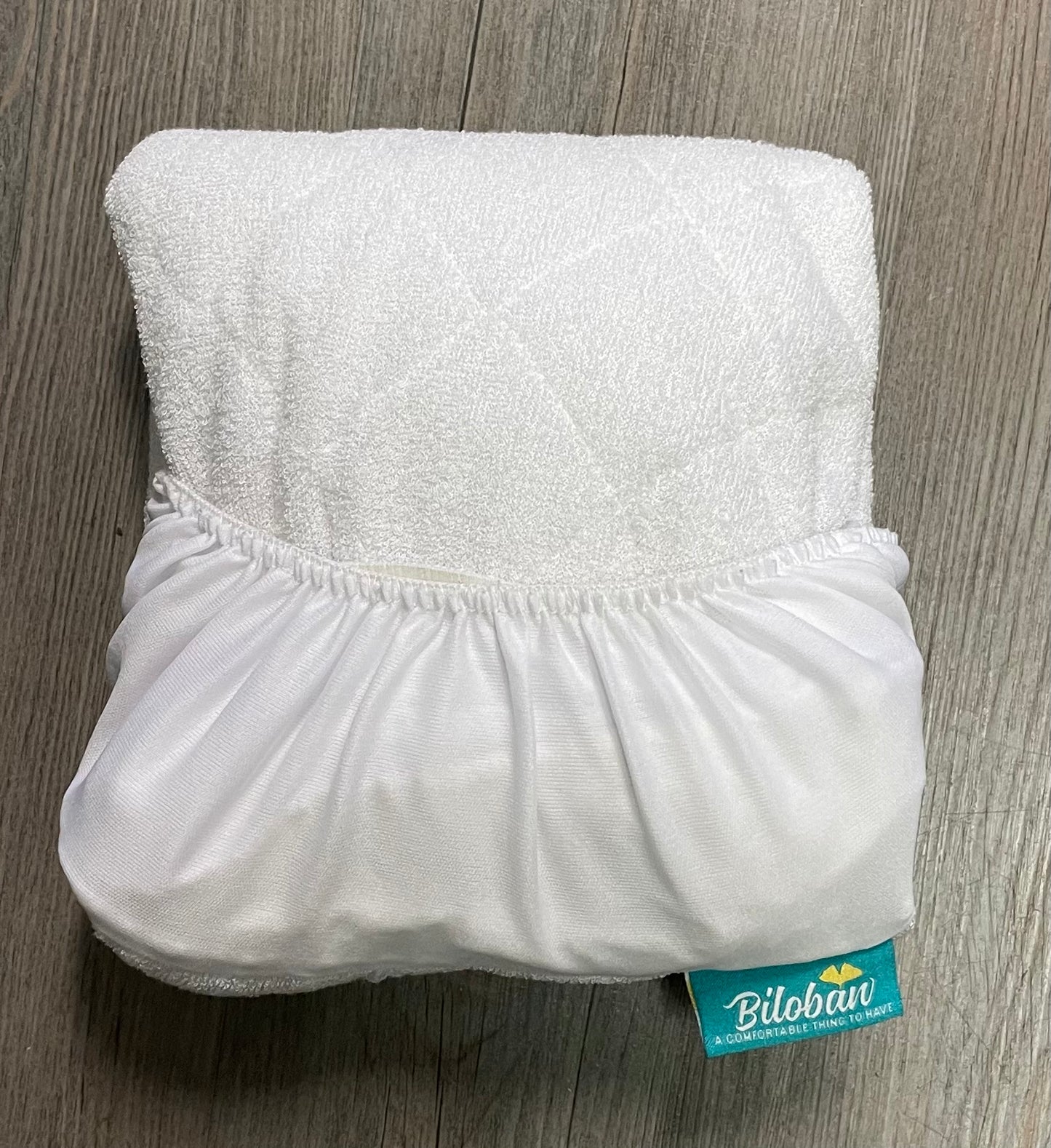 White Biloban Bassinet Protecto, Pre-owned