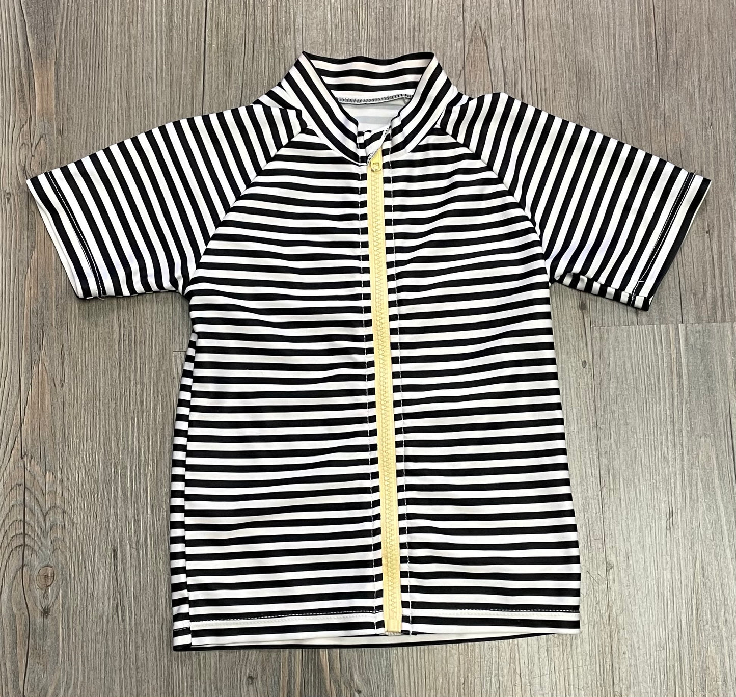 Blk/whit Swim Zip Rashguards, 3Y