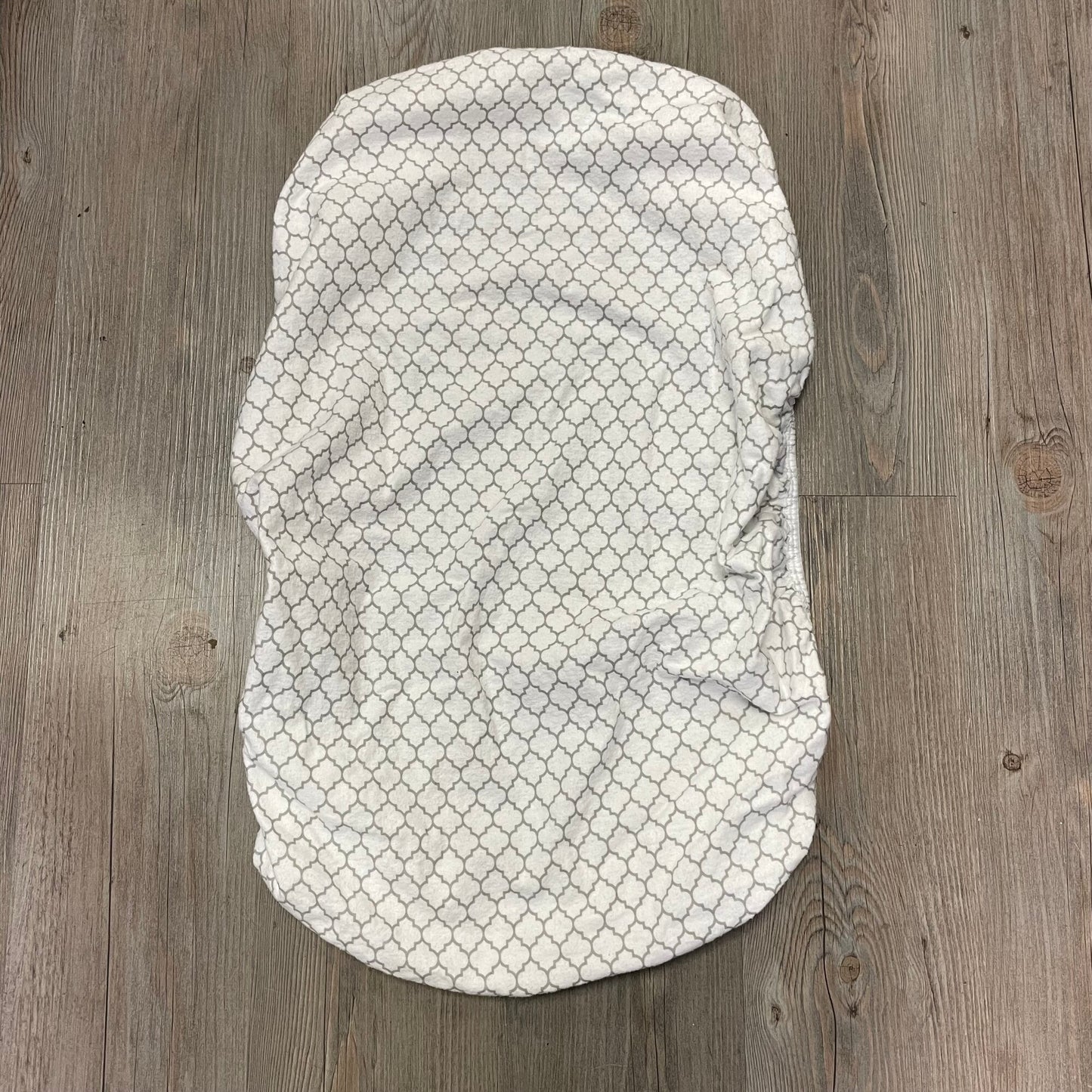 Grey Kushies Bassinet Sheet, Pre-owned