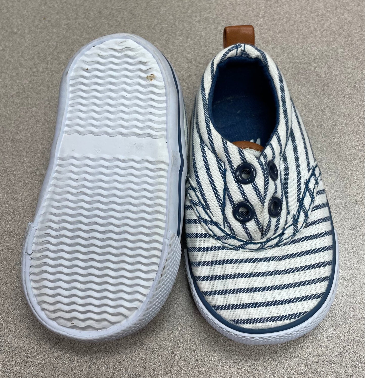 White/bl H&M Shoes, 2.5-3T