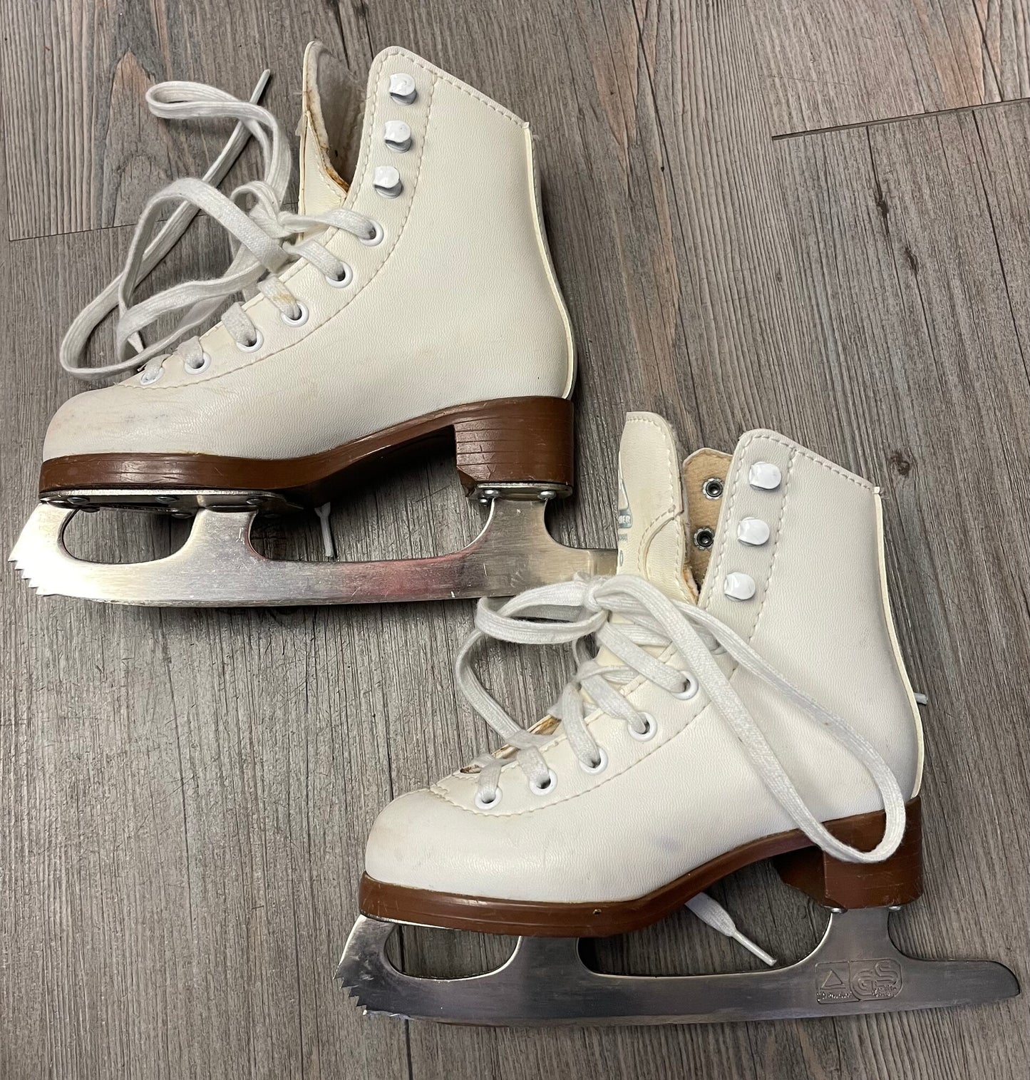 White Glacier 120figure Skates, 10T