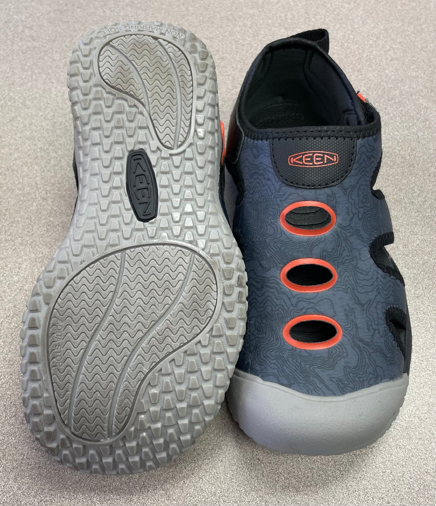 Grey Keen Stingray Sandals, 2Y