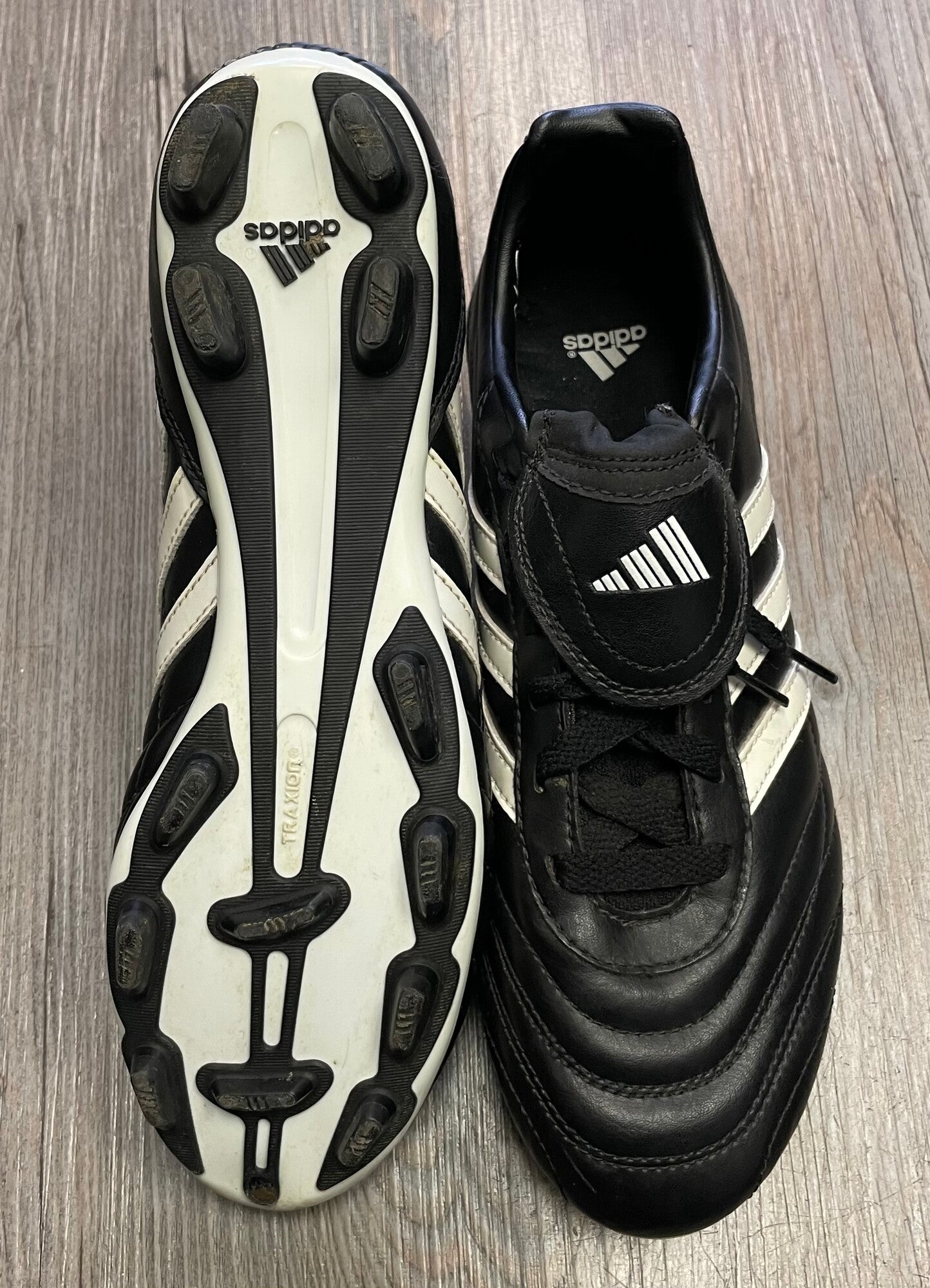 Black Nike Soccer Cleats, 8.5Y