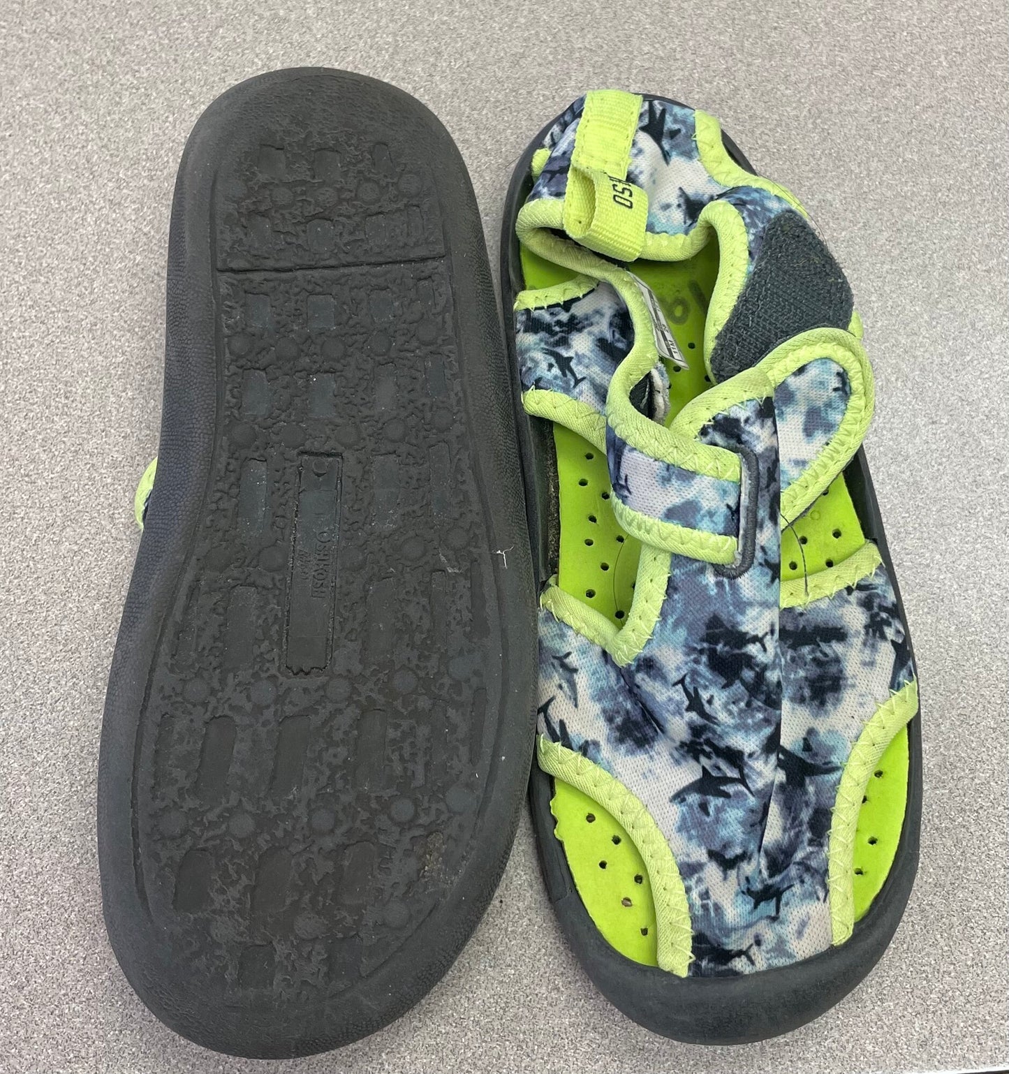 Lime Oshkosh Water Shoes, 11Y