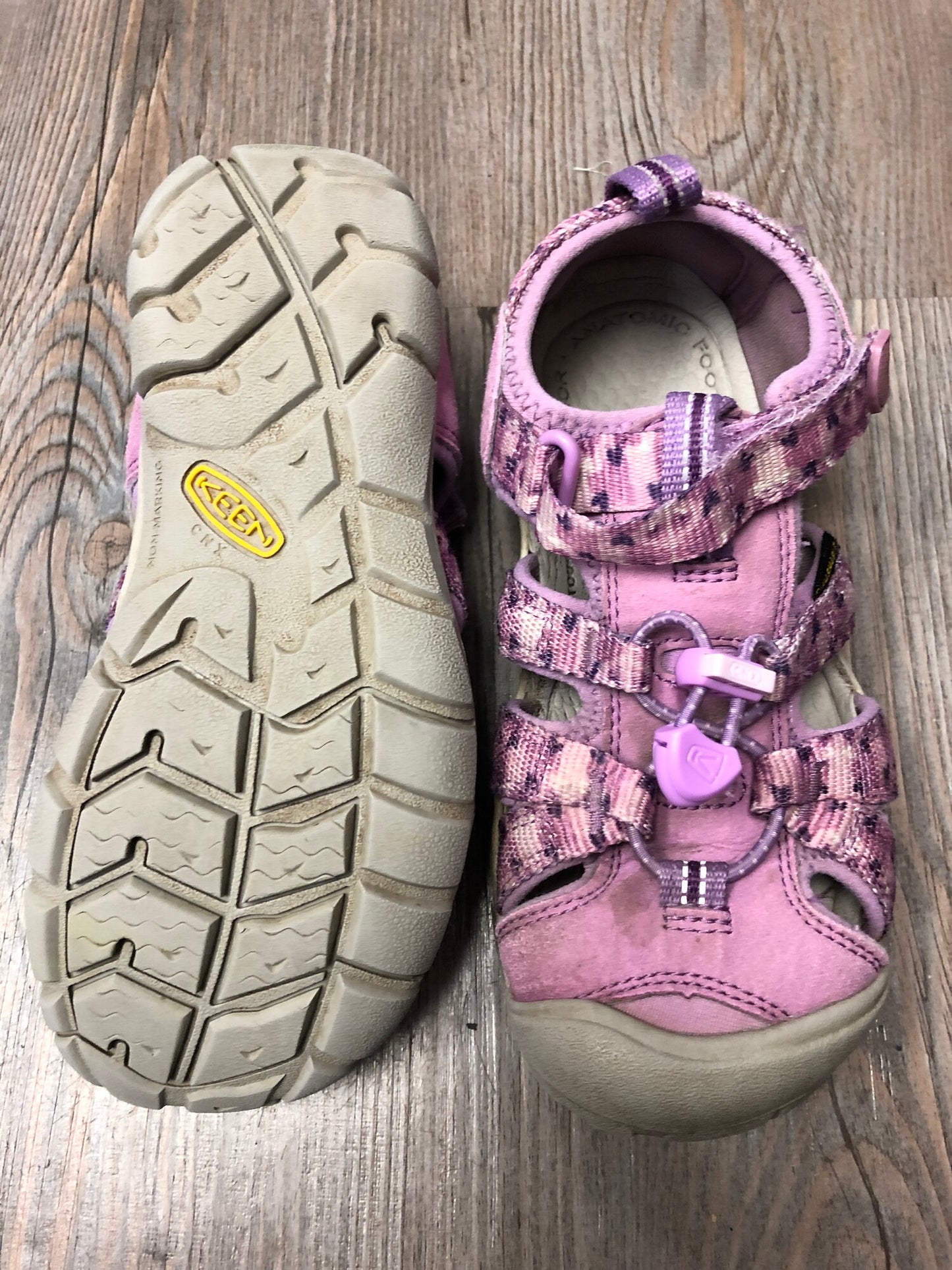 Lavander Keens Sandals, 1Y