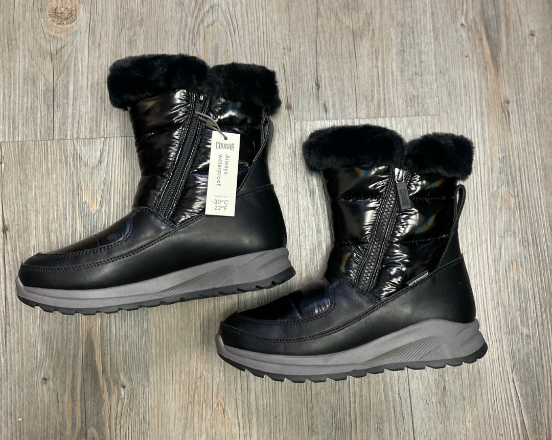 Black Cougar Winter Boots, 3Y