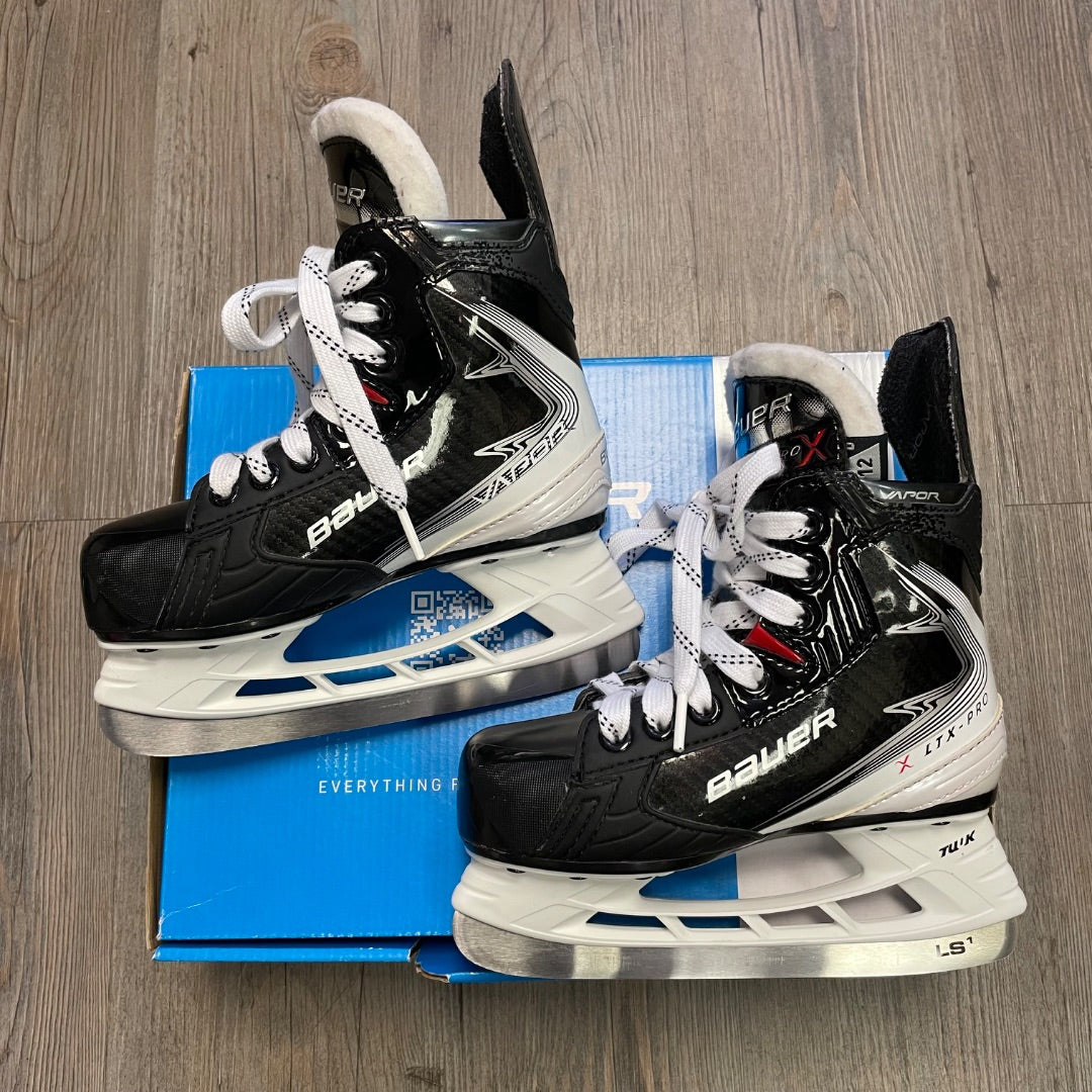Black Bauer LTX Pro Hockey Skates, 12Y