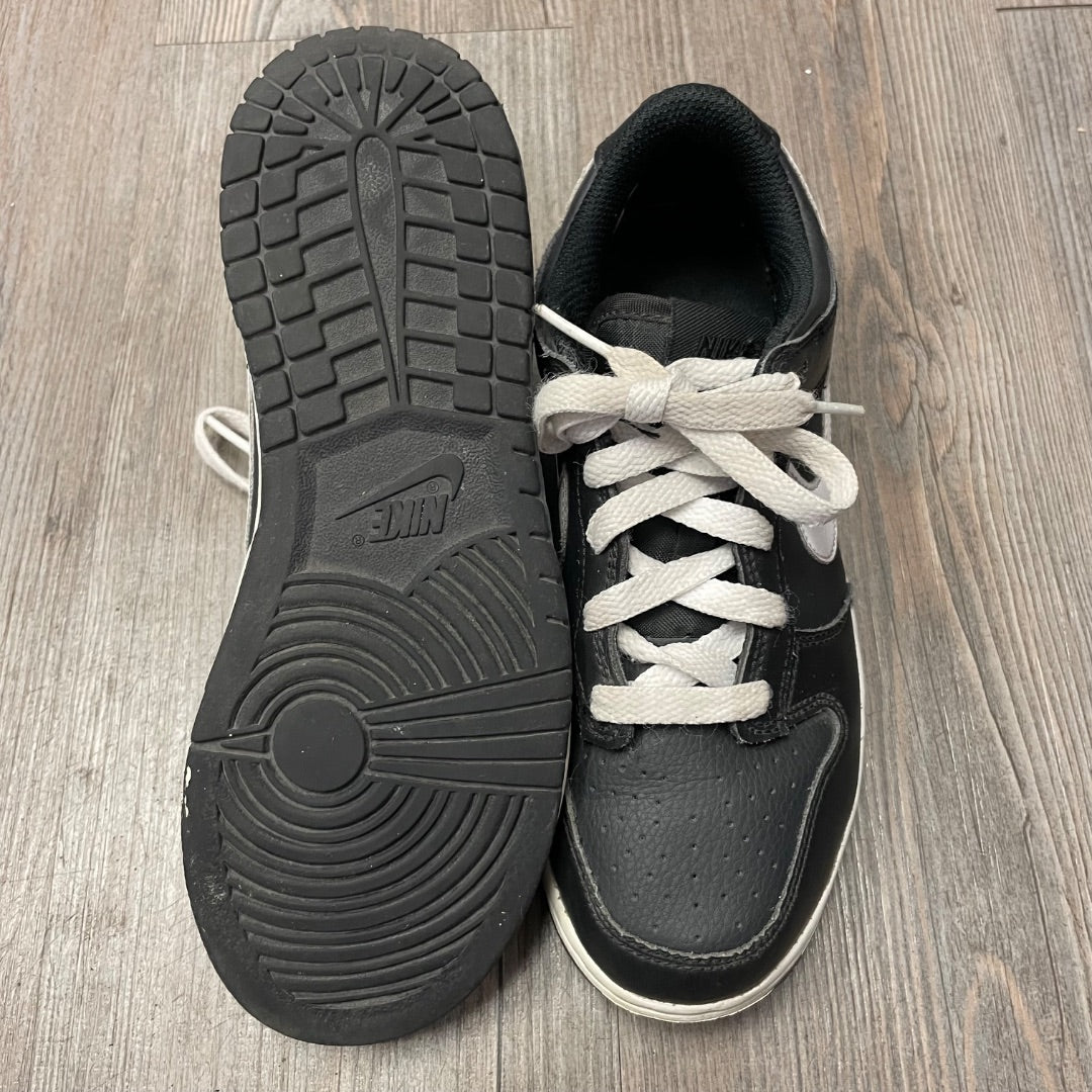 Black Nike Lace Up Sneaker, 3Y