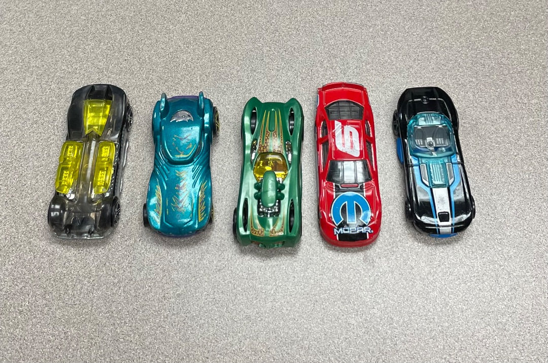 Multi Colour HotWheels Assorted Cars, 5PCS