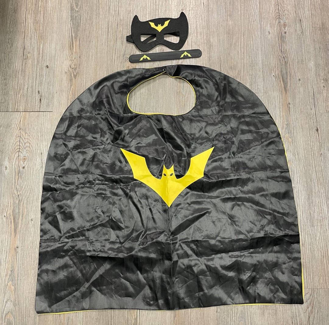 Black/Yellow Batman Cape/Mask/Wristband