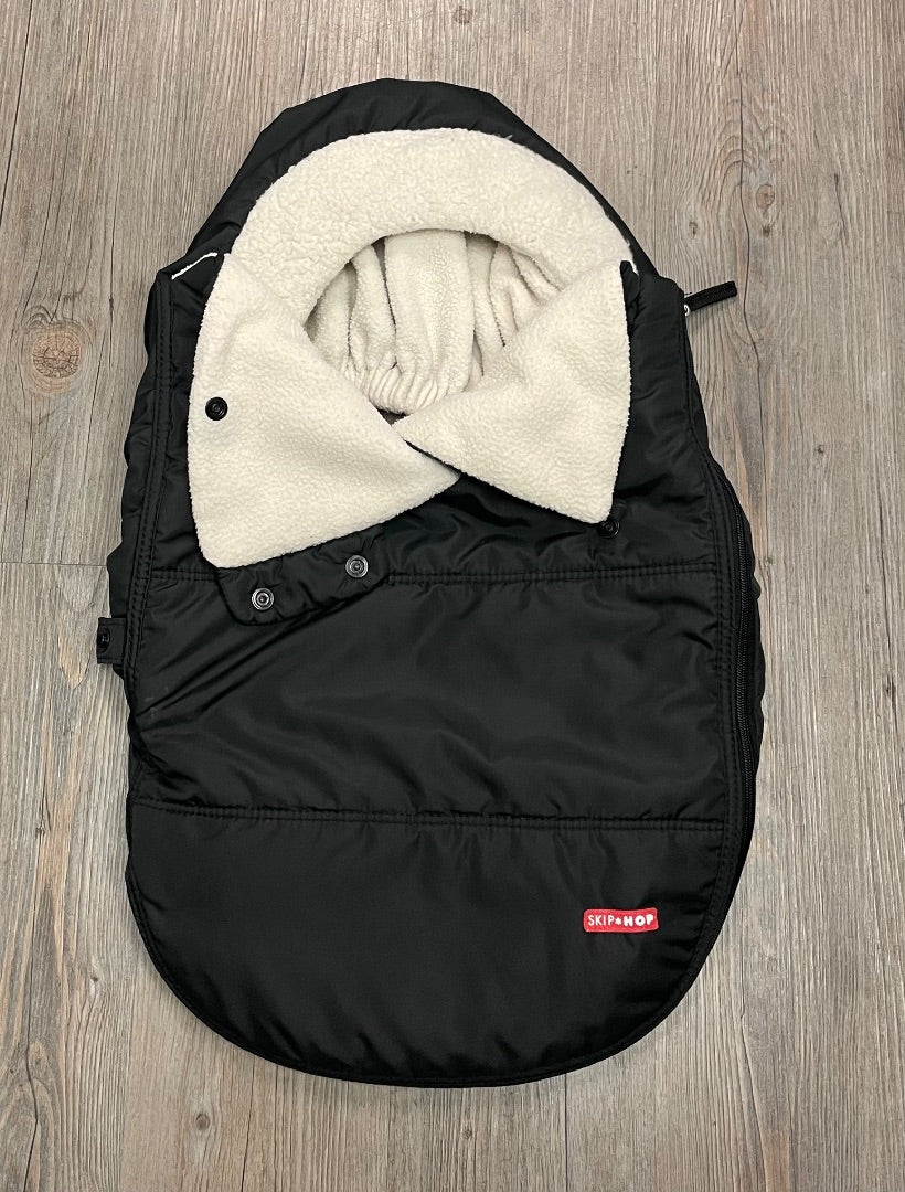 Black Skip Hop Carseat Winter Cover, Pre-owned