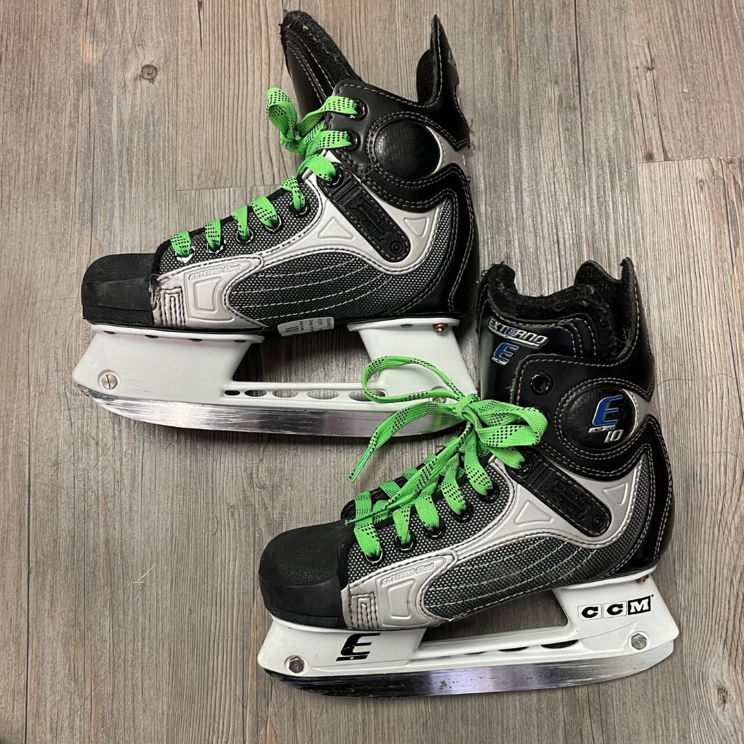 Grey Black CCM Hockey Skates, 1Y