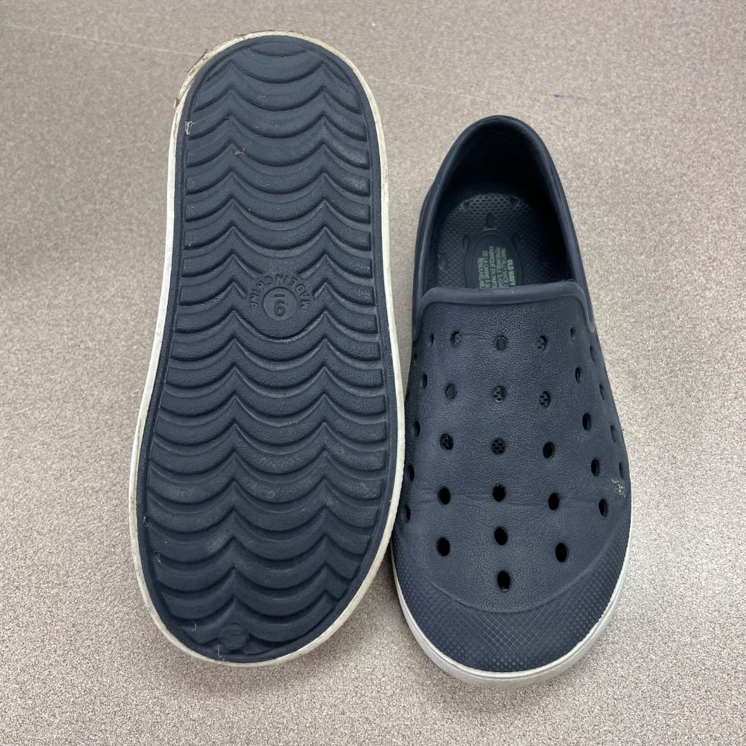 Navy Old Navy Perforated Shoes, 9T