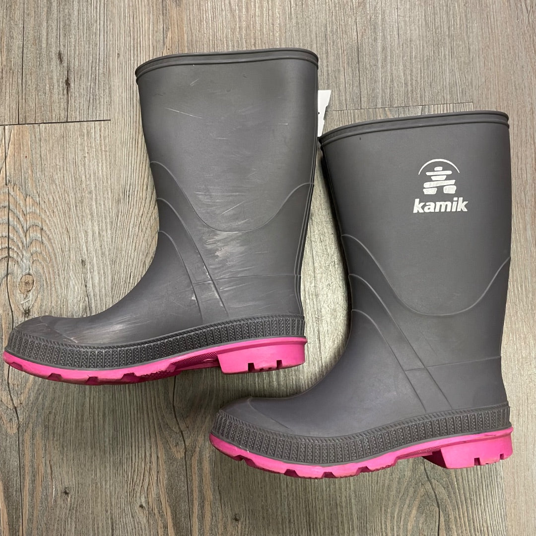Grey Kamik Rain Boots, 1Y