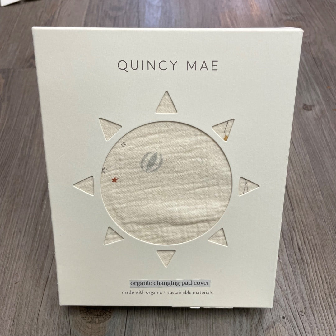 Carnival Ivory Quincy Mae Organic Changing Pad Cover, One SIze