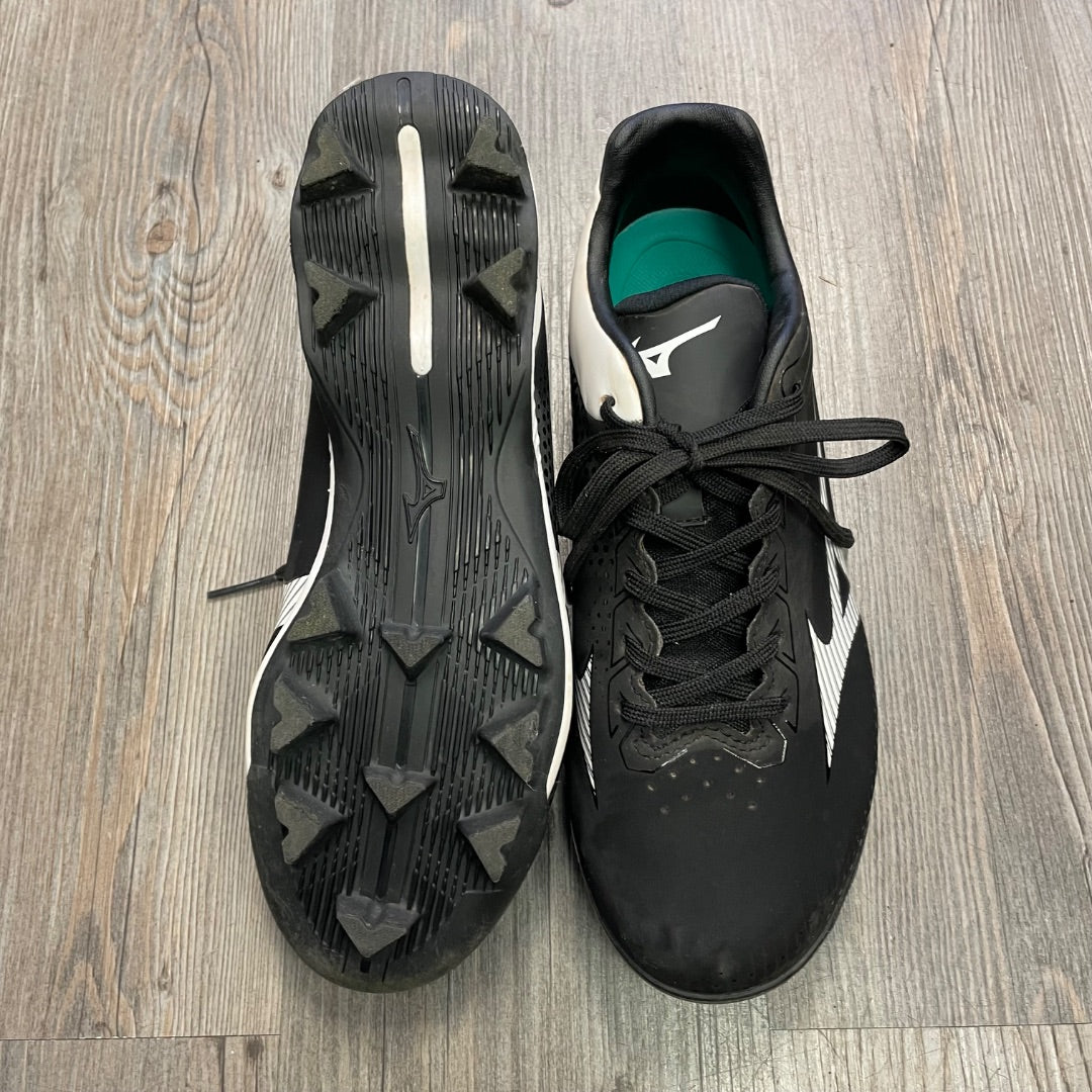 Black Mizuno Baseball Cleats, 7Y