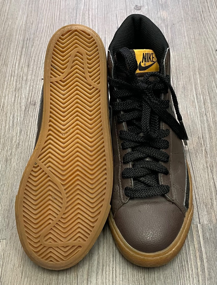 Choco Nike Hightop Shoes, 5.5Y