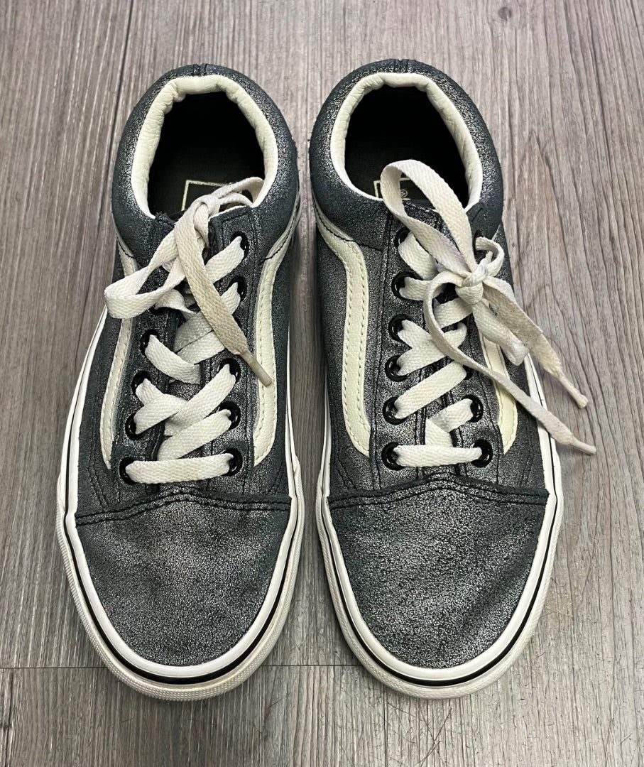 Iridescent Grey Vans Lace Up Sneaker, 6W 4.5M