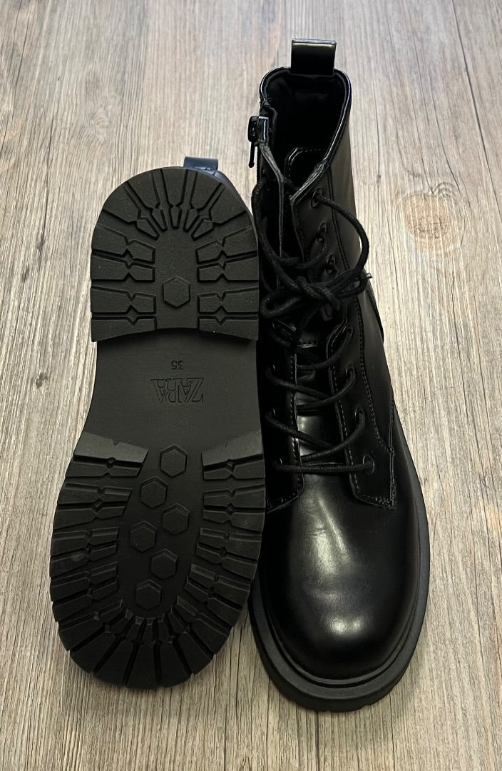 Black Zara Fall Boots, 5Y