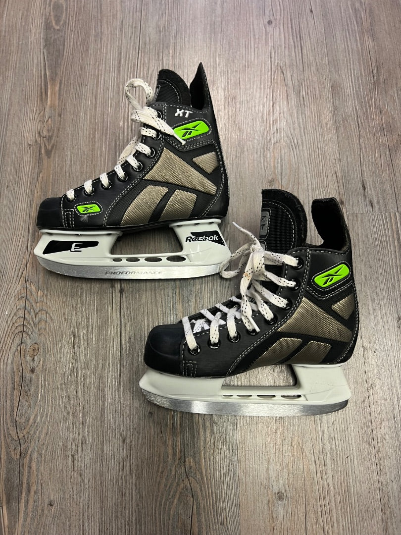 Black Reebok Hockey Skates, 1Y
