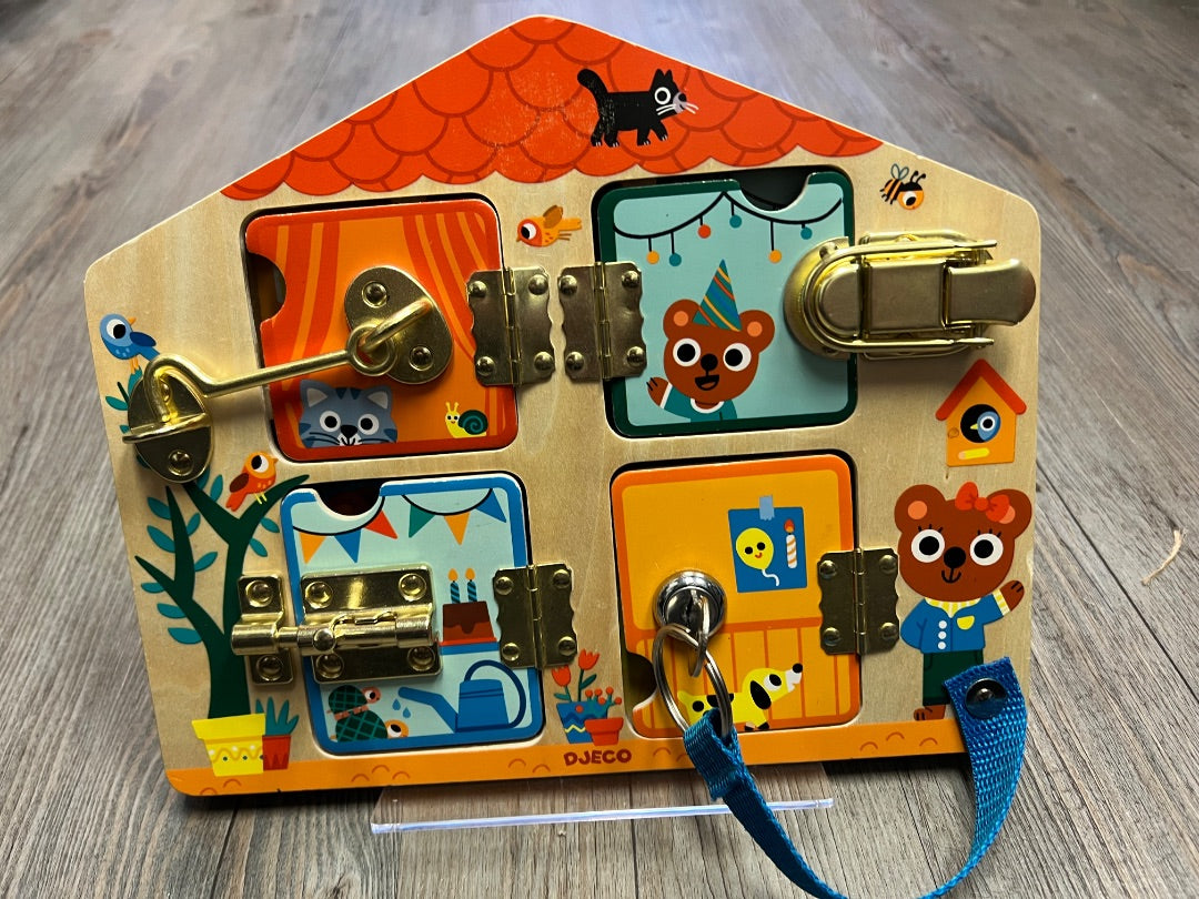 Multi Colour Djeco Cabanalock Handling Board, 3Y