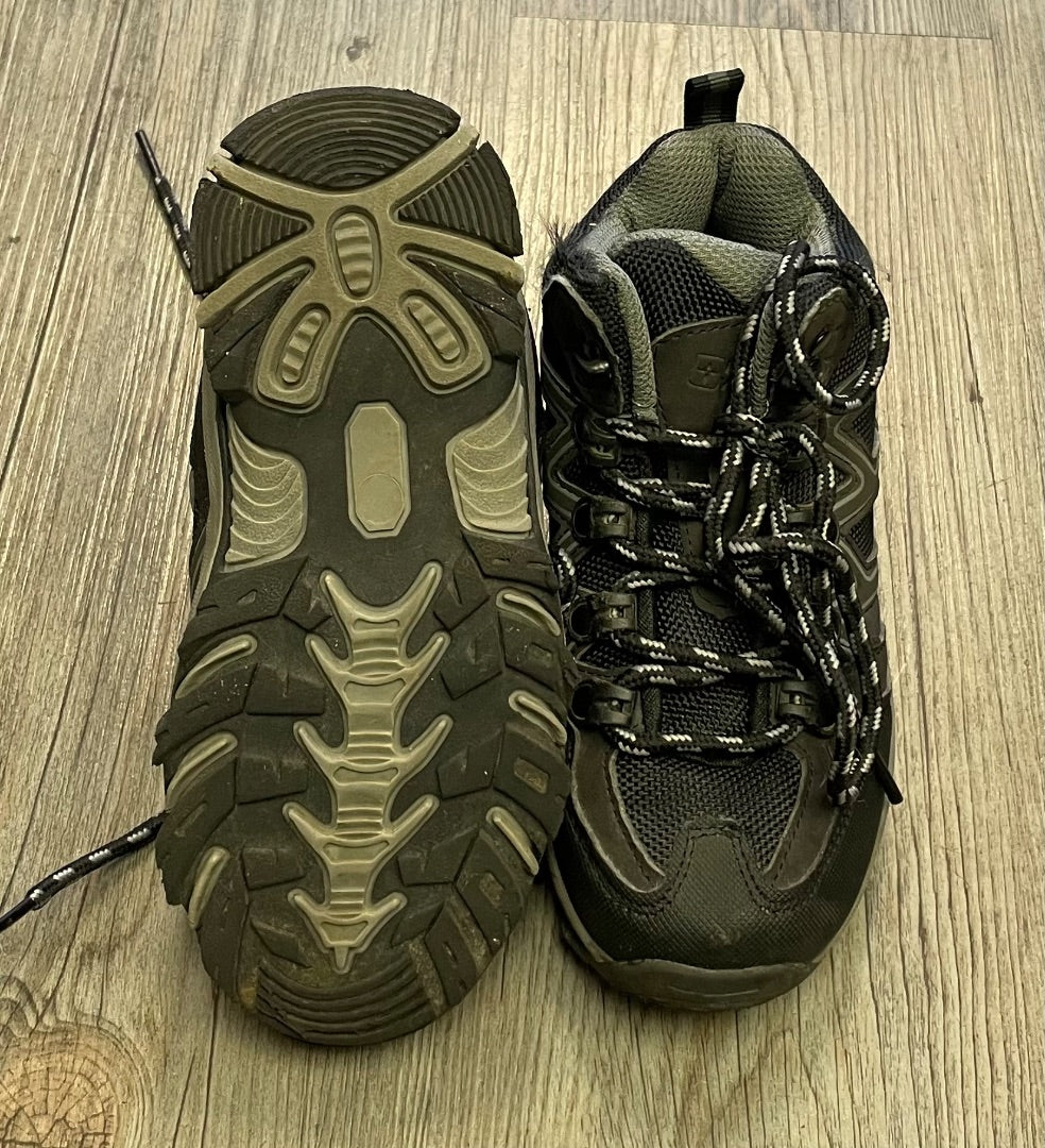 Black Mountain Warehouse Hiking Shoes, 11Y