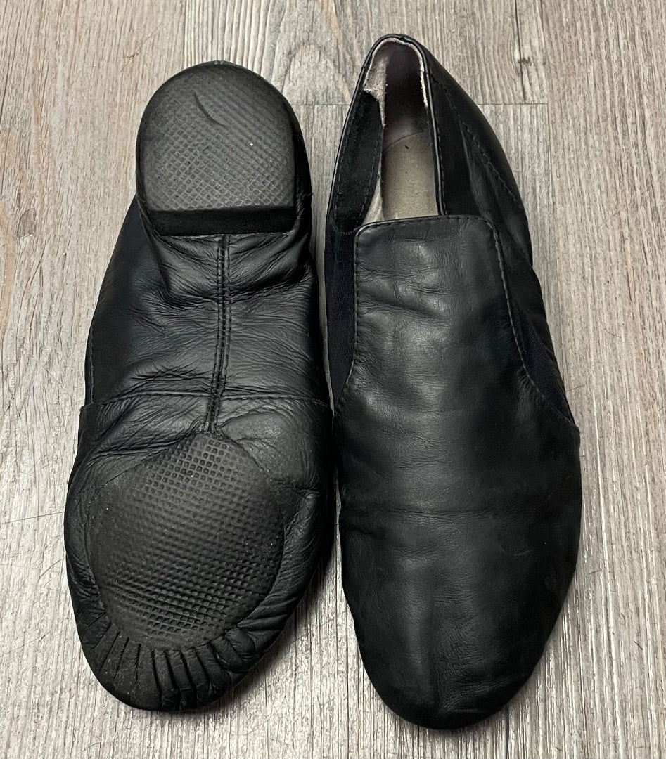 Black Jazz Shoes, 7.5Y