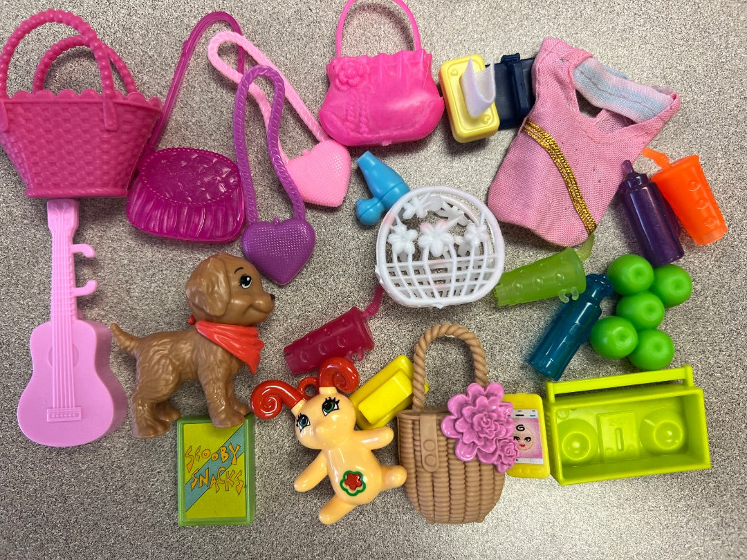 Mattel Dog and Accessories, 3Y