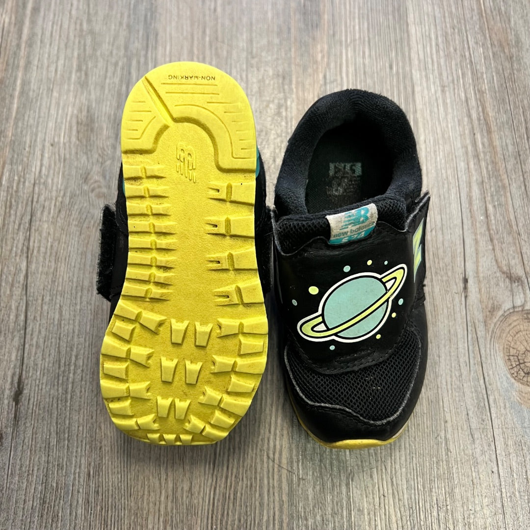 Black New Balance Velcro Shoes, 7.5T