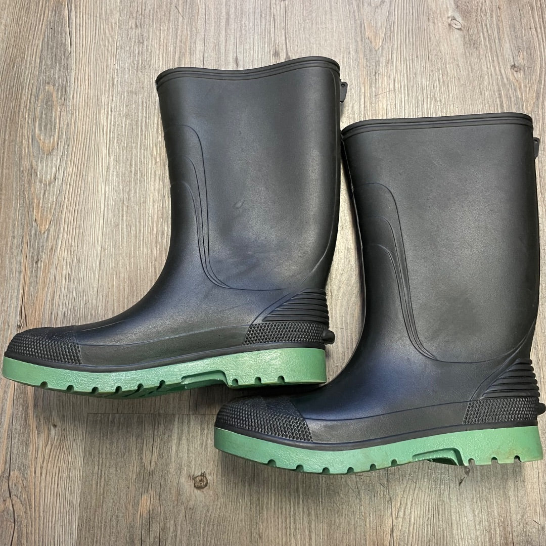 Black Rain Boots, 5Y