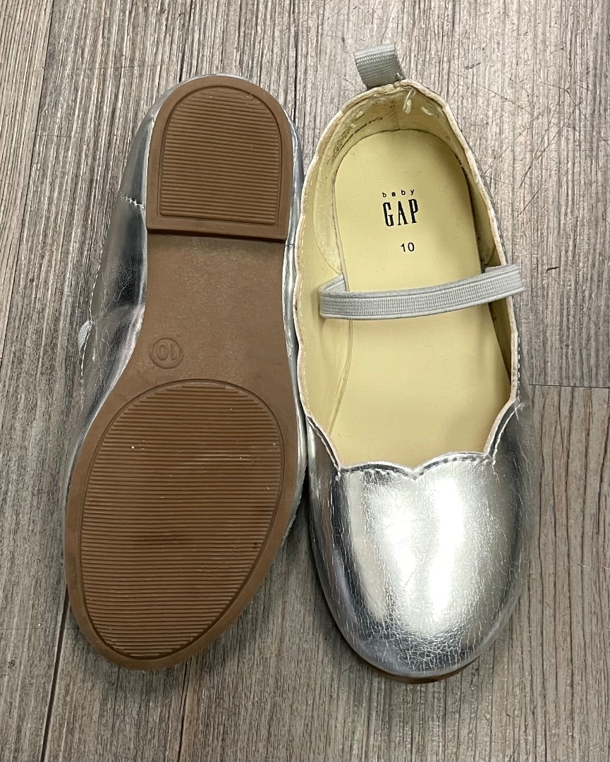 Silver Gap Scallopped Flats, 10T