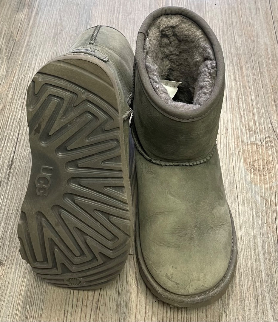 Grey UGG Classic Short Boots, 12Y
