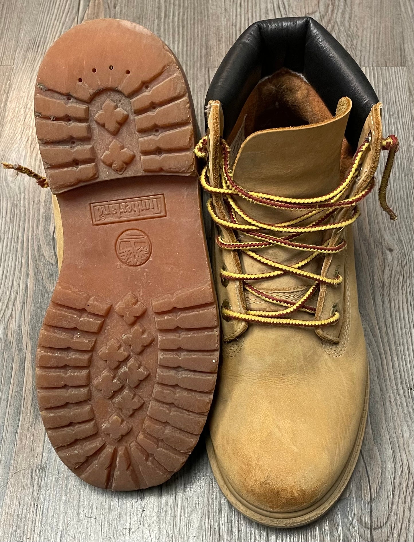 Wheat Timberland Hightop Shoes, 3.5Y