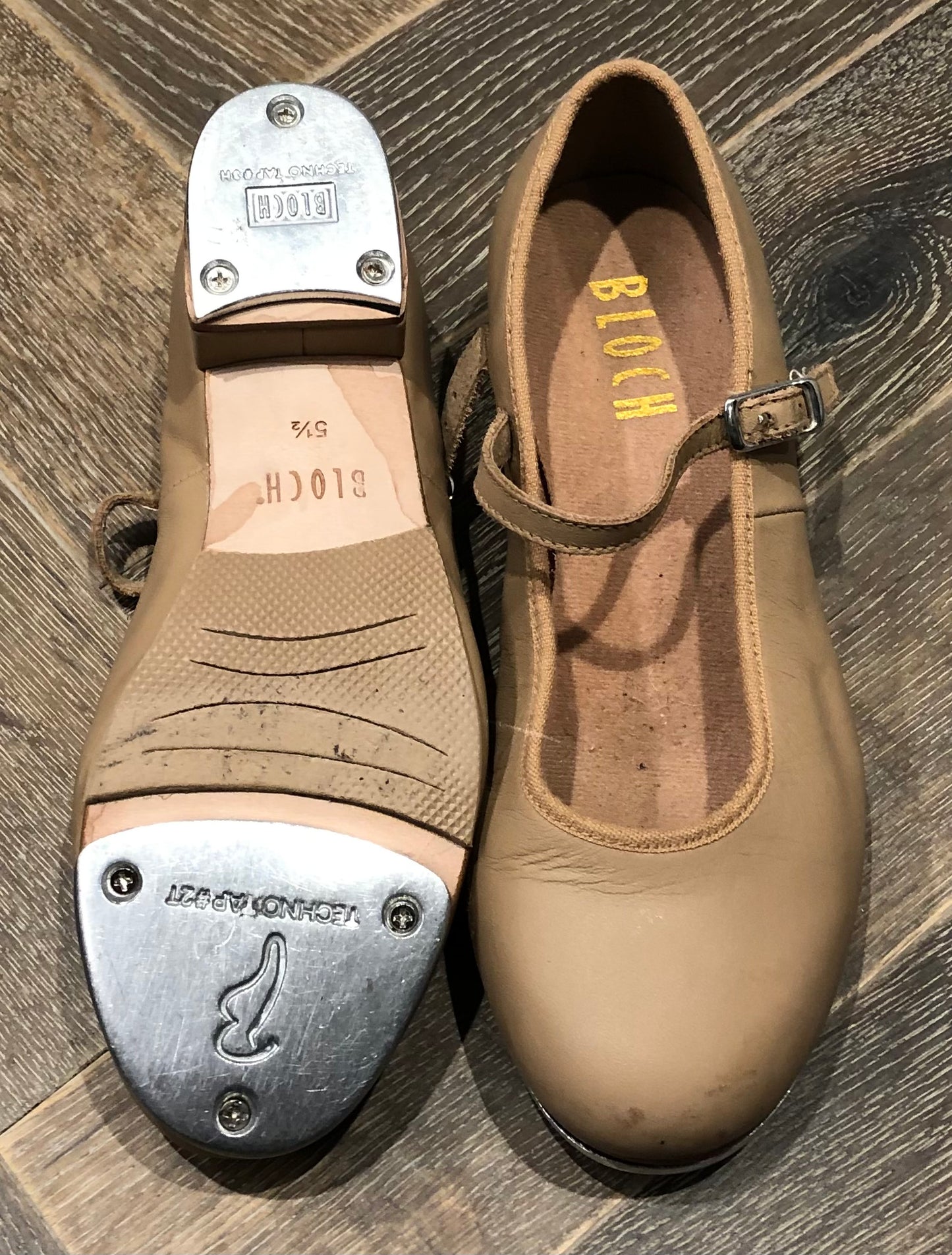 Beige Bloch Tap Shoes, 5.5Y