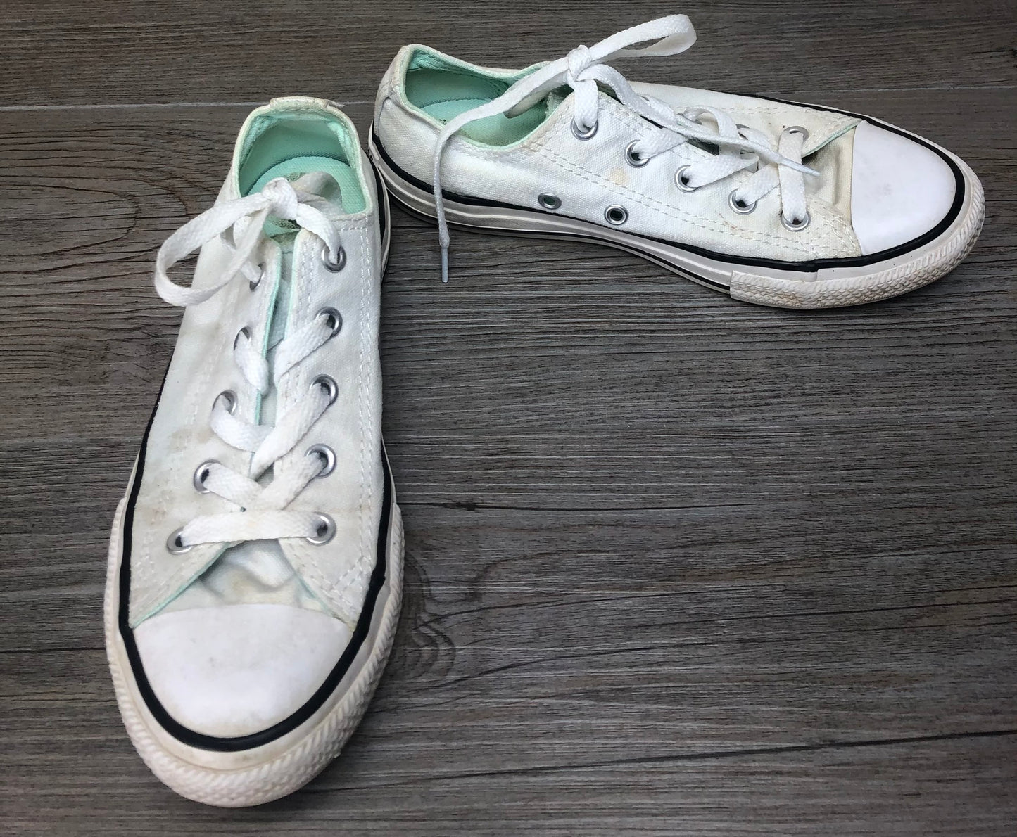 White/te Converse Sneaker Shoes, 1Y
