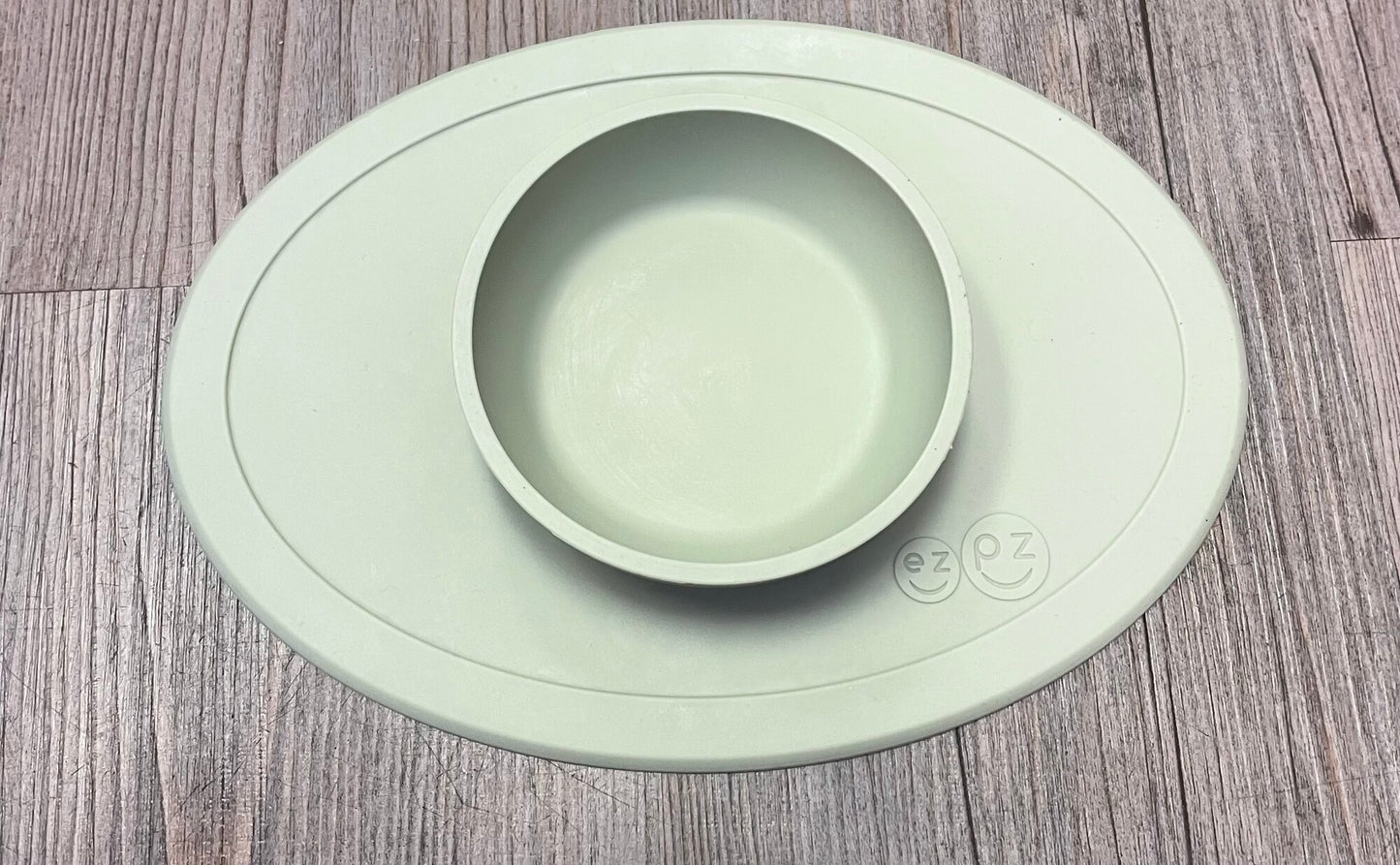 Green EZPZ Bowl, Pre-owned
