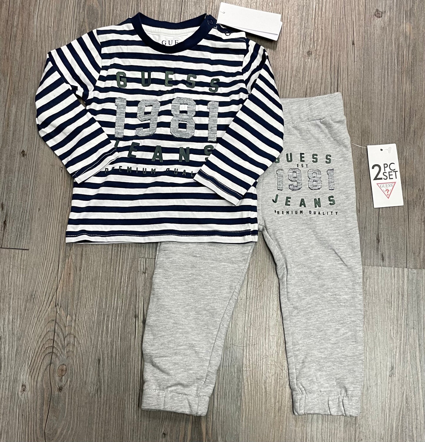 Grey/nav Guess Clothing Set, 12M