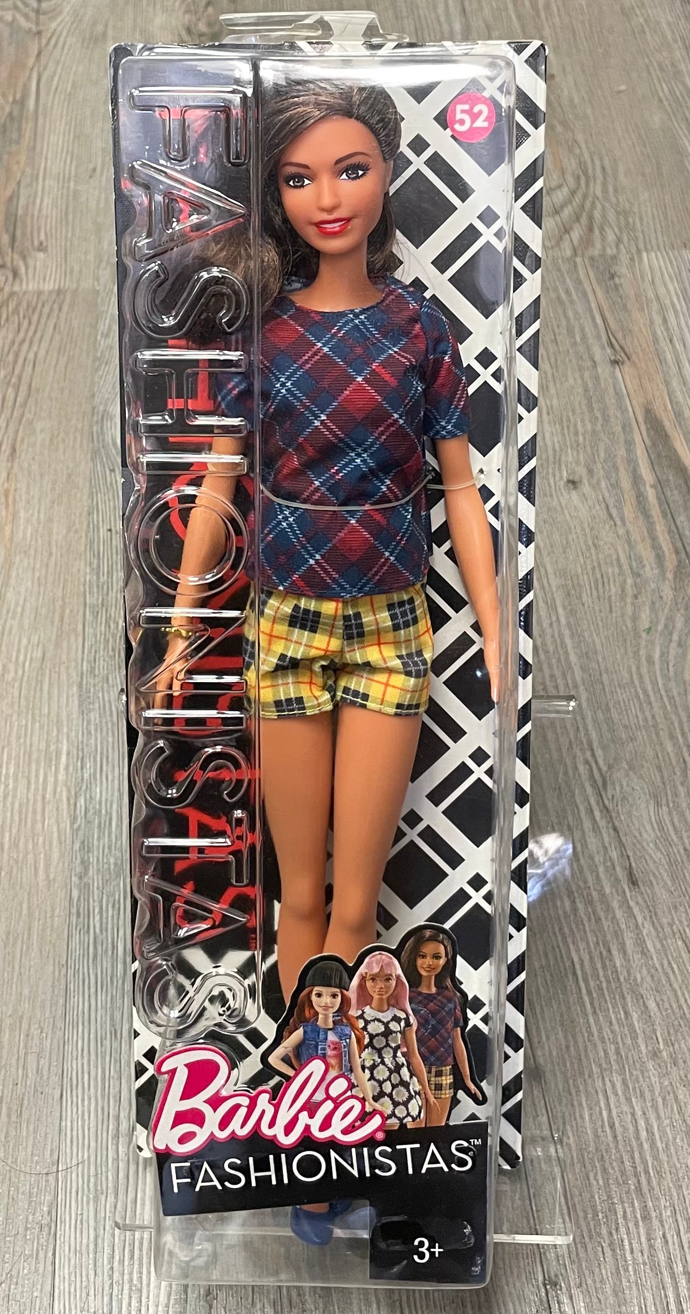 Multi Barbie Fashionista #52, NEW