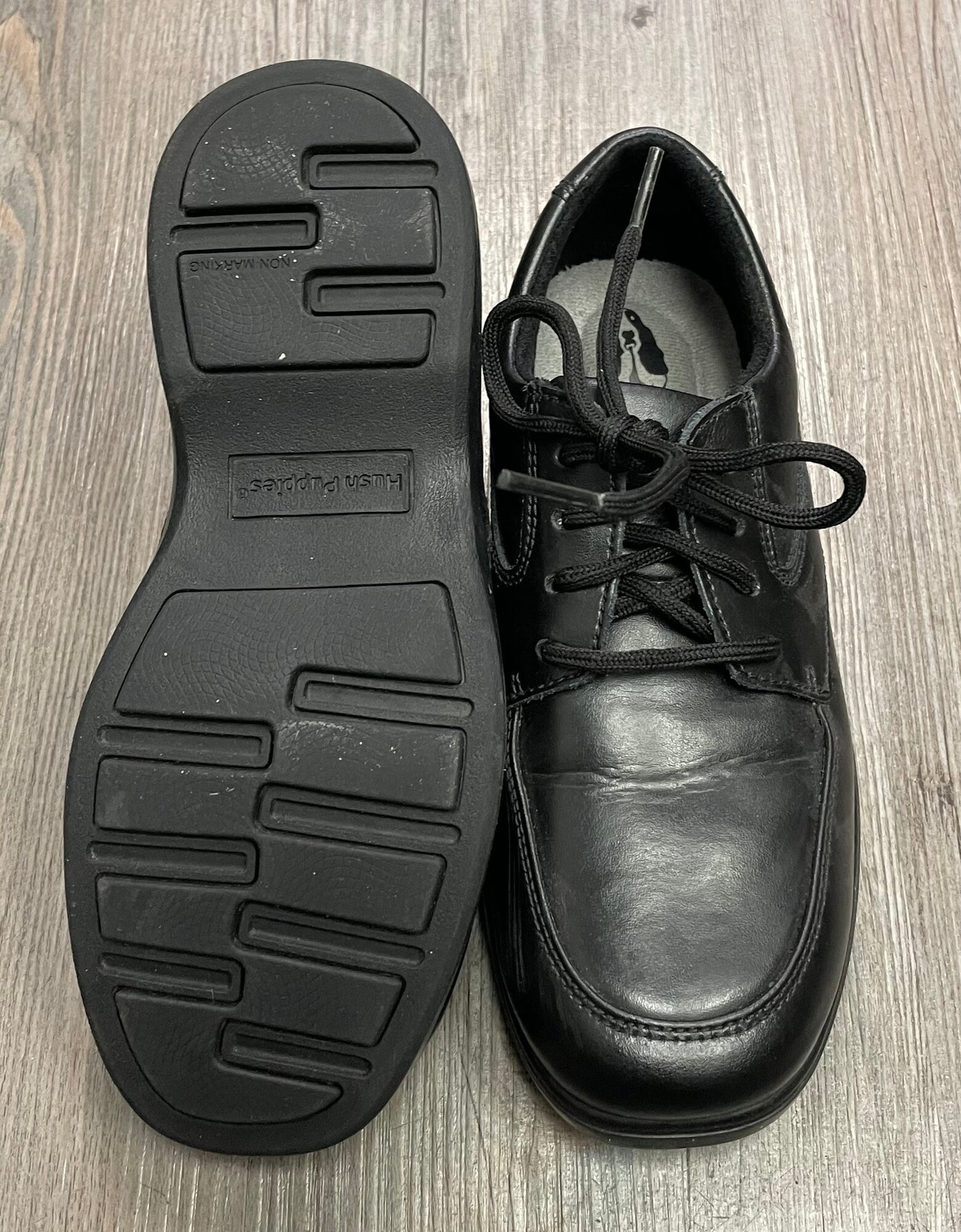 Black Hush Puppies Dress Shoes, 2Y