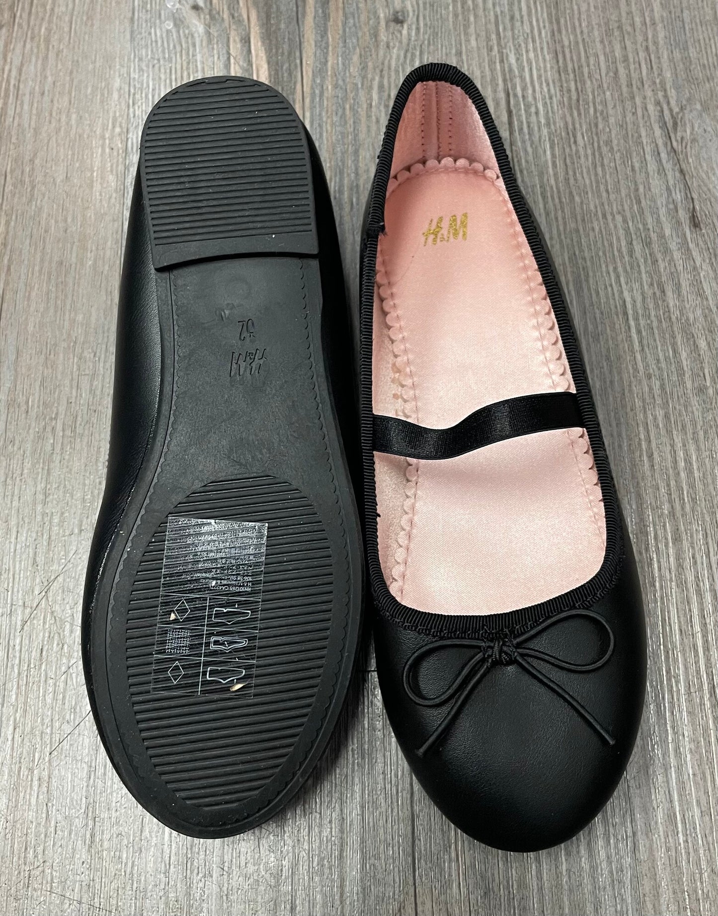 Black H&M Shoes, 1Y