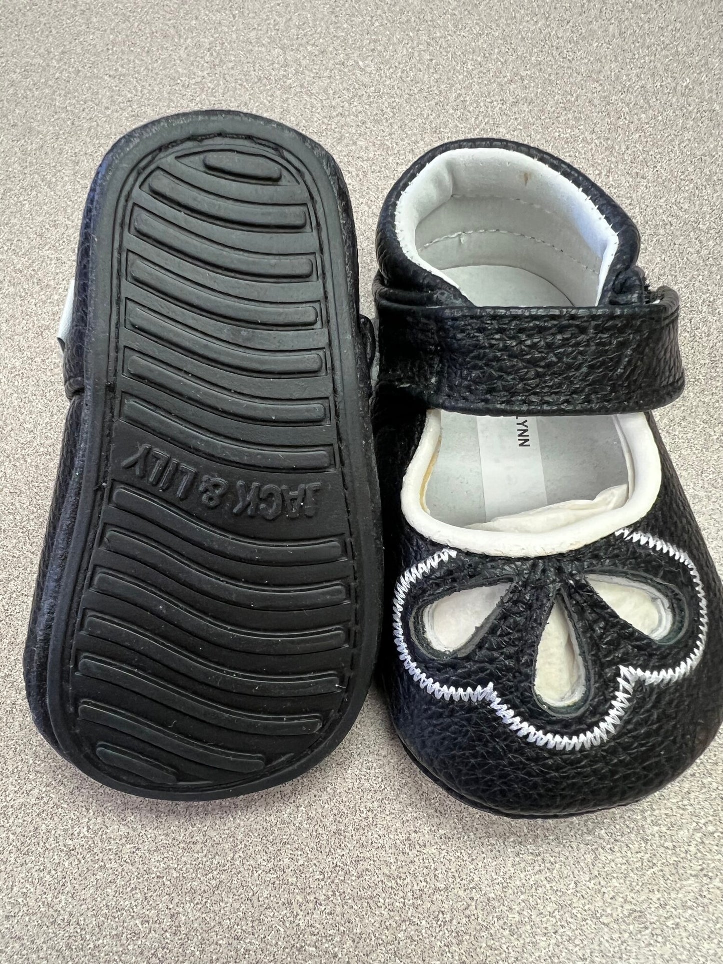 Black My Mocs - White Scalloped, 6-12M