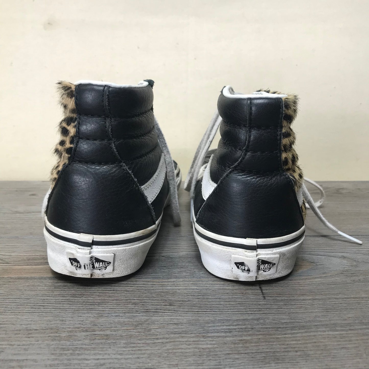 Black Vans Hightop, 3.5Y