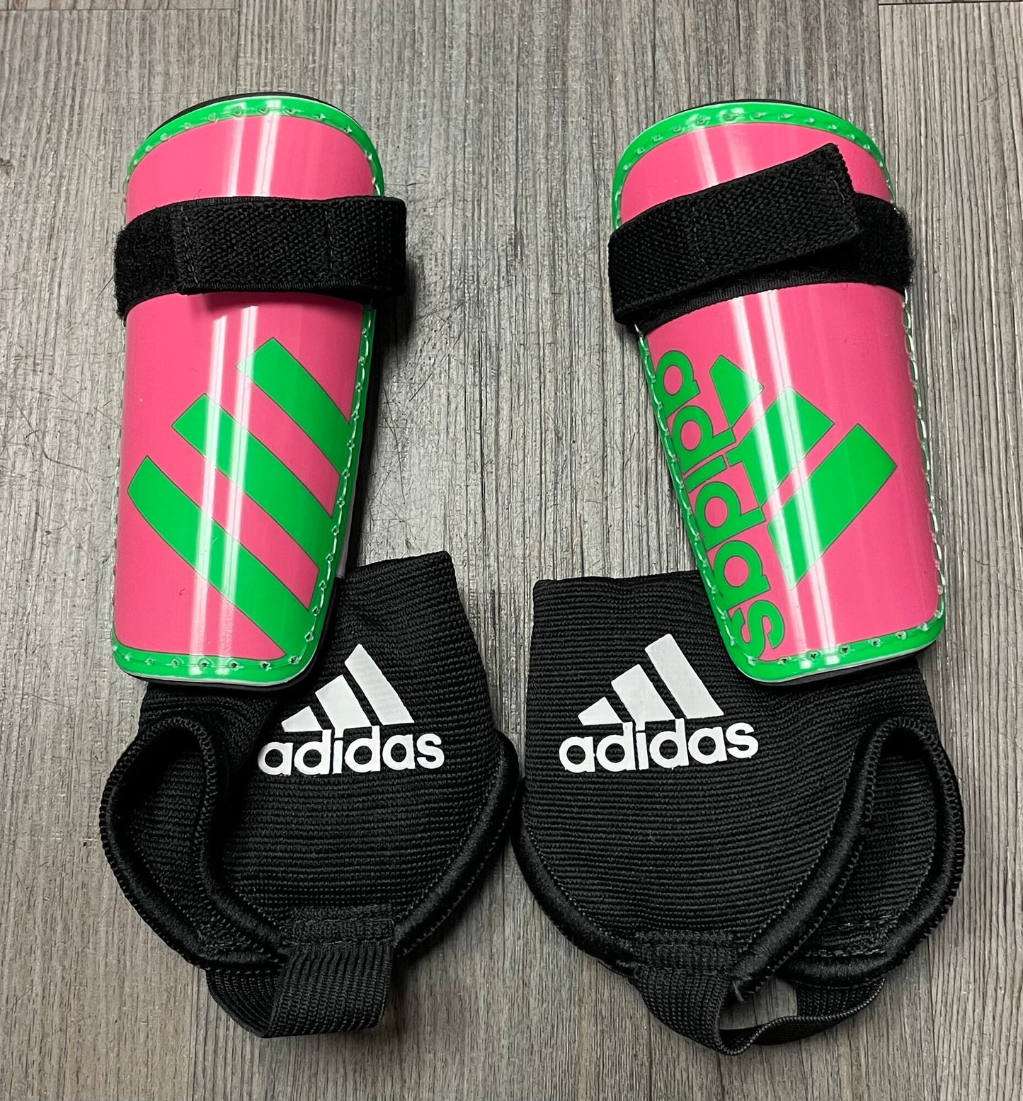 Pink/gre Adidas Soccer Shinguard, 3-5Y
