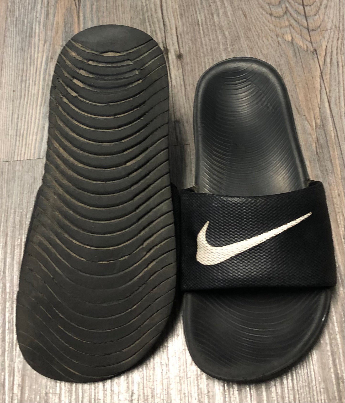 Black Nike Slides, 12Y