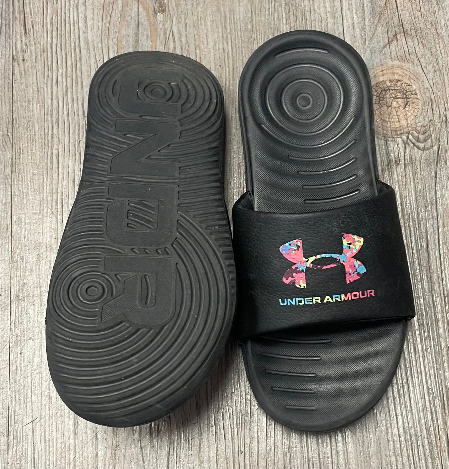 Black Under Armour Slides, 2Y