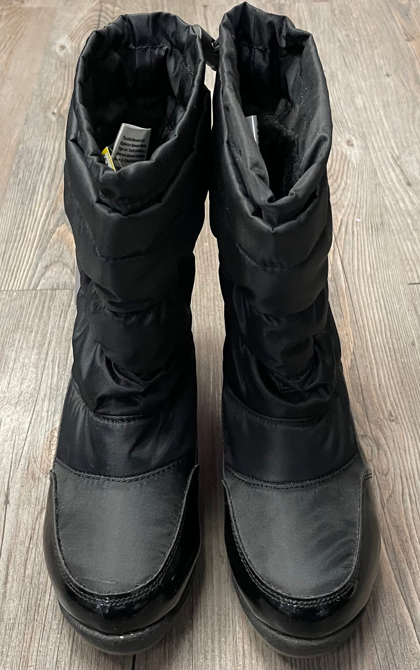 Black Cougar Winter Boots, 11Y