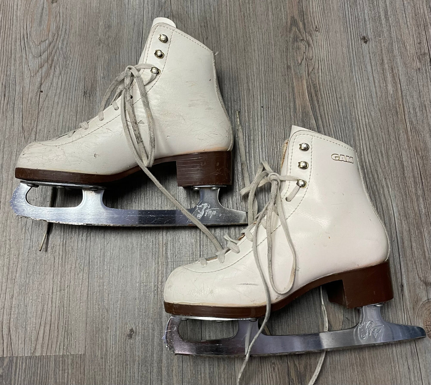 White Gam Figure Skates, 2Y